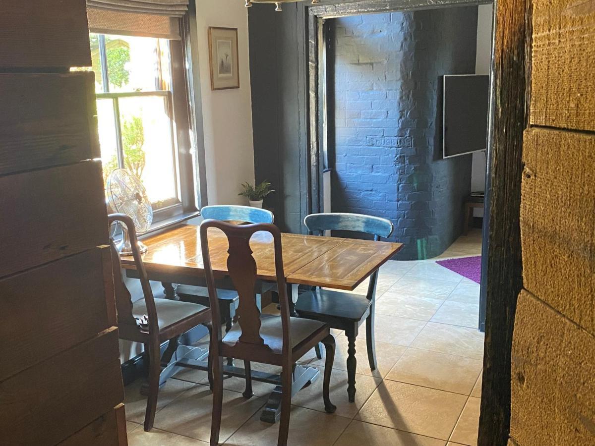 Betsey Trotwood. Historic Stylish 2-Bed Cottage. Blundeston Екстериор снимка