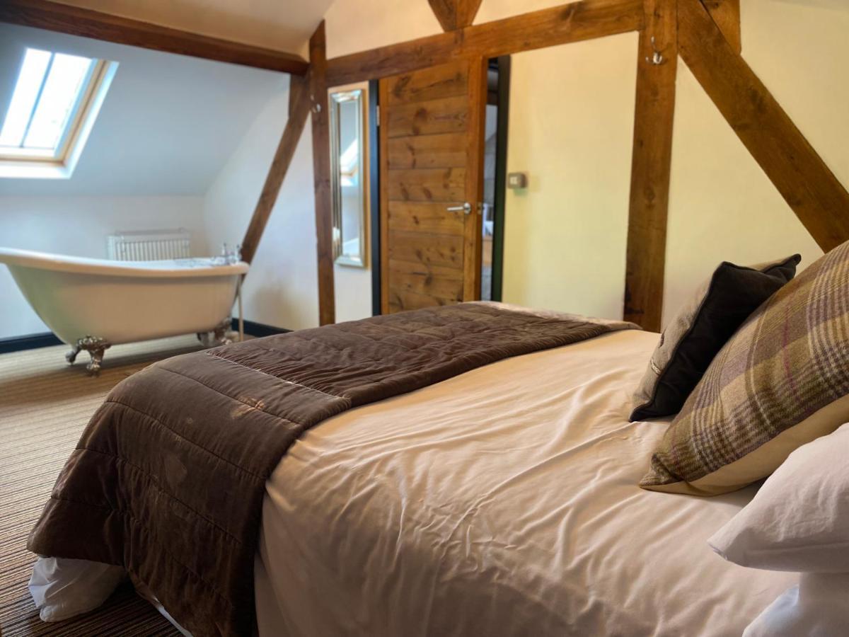 Betsey Trotwood. Historic Stylish 2-Bed Cottage. Blundeston Екстериор снимка