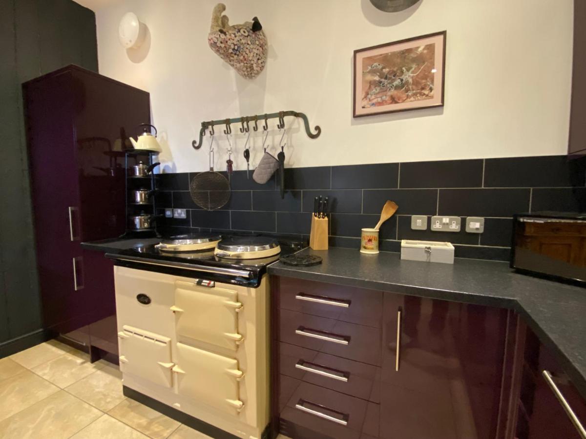 Betsey Trotwood. Historic Stylish 2-Bed Cottage. Blundeston Екстериор снимка