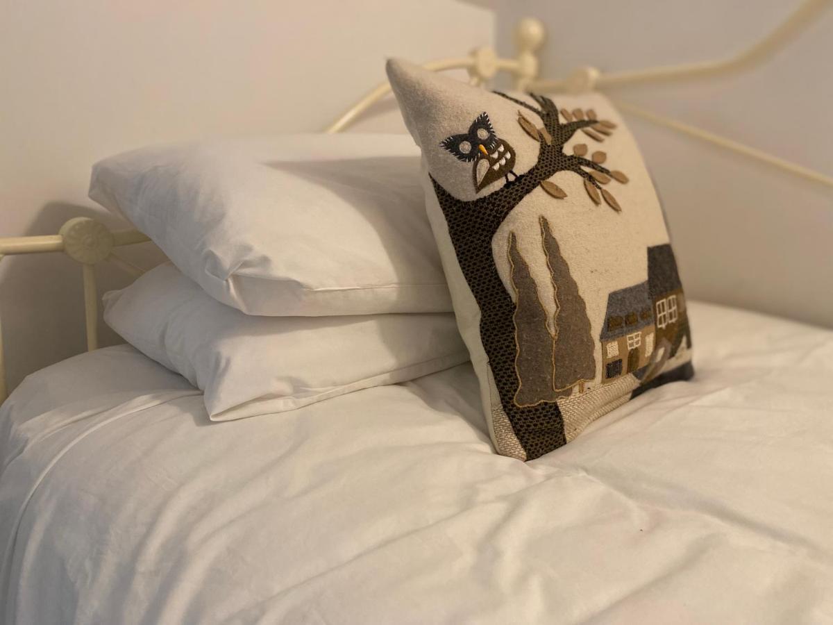 Betsey Trotwood. Historic Stylish 2-Bed Cottage. Blundeston Екстериор снимка